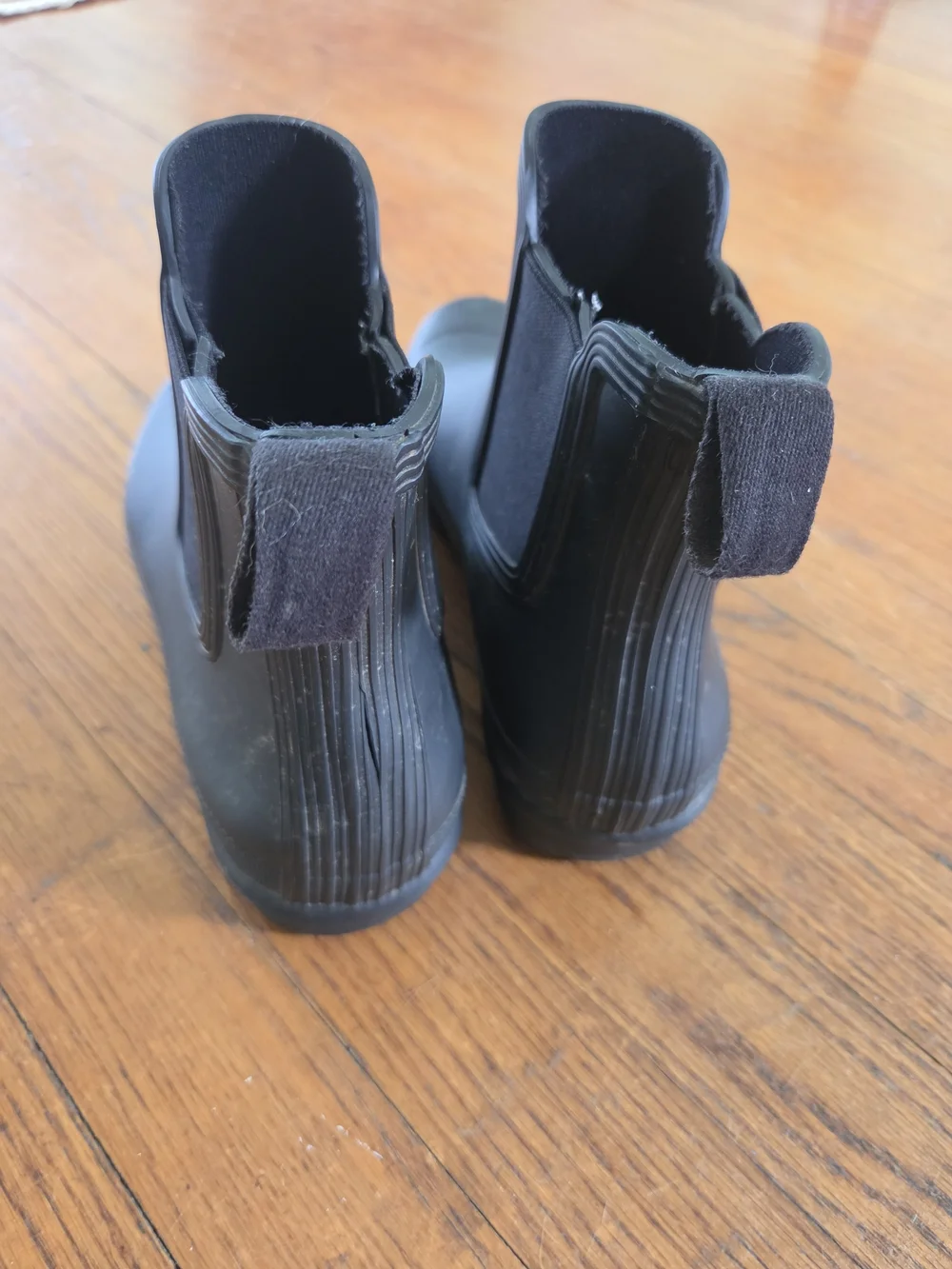 Hunter Womens Black Short Chelsea Rain Boots with Logo